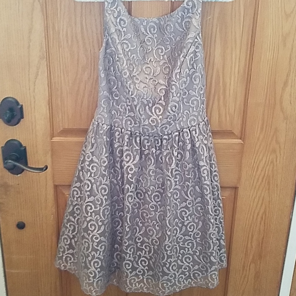 Agita dress size 10 silver with floral swirls cute
